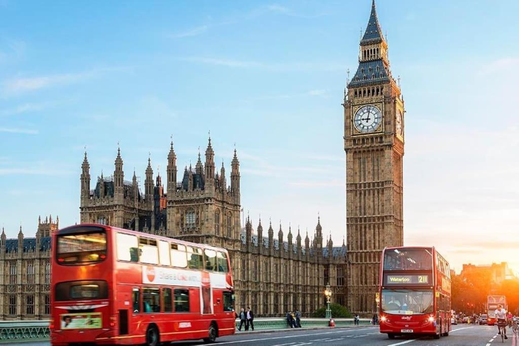 6 Apartment London